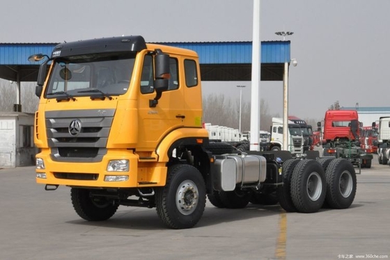 10 Changement vers l'avant SINOTRUCK Haohan J5G 310hp 6X4 5,8m camion de décharge à une compétition