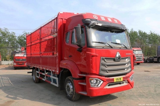 Sinotruk HOWo N5W carte moyenne 220hp 4X2 avec 6,75m grille de chargement de la clôture à un rabais