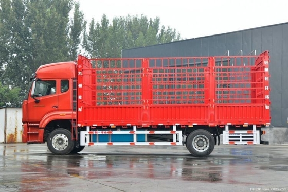 Poids brut du véhicule 20001-25000 kg Sinotruk HOWo N5W 220 CV 4X2 6,7m Camion de stockage