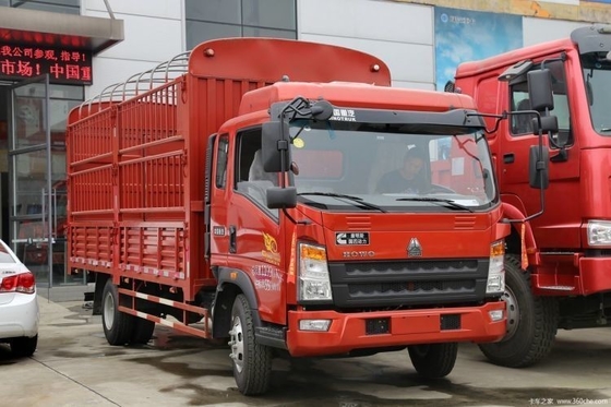 Sinotruk HOWO Commander 220HP 6.75m camion cargo avec une capacité de réservoir de carburant de 300-400L