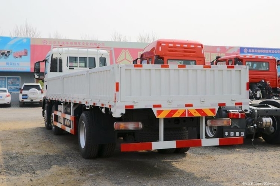 Camion à clôture à chaud de 6x2 7,8 m Sinotruk HOWO T5G Camion lourd de 270 chevaux avec dimension de réservoir de chargement