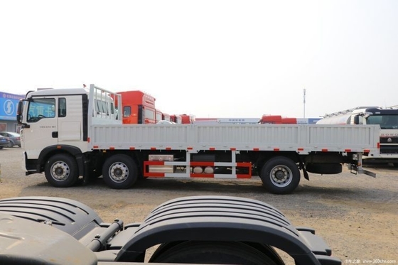 Camion à clôture à chaud de 6x2 7,8 m Sinotruk HOWO T5G Camion lourd de 270 chevaux avec dimension de réservoir de chargement