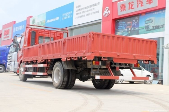 185 chevaux Dongfeng Liuqi Chenglong M3 4X2 6.8m camion camion de marchandises avec une technologie d'économie de carburant