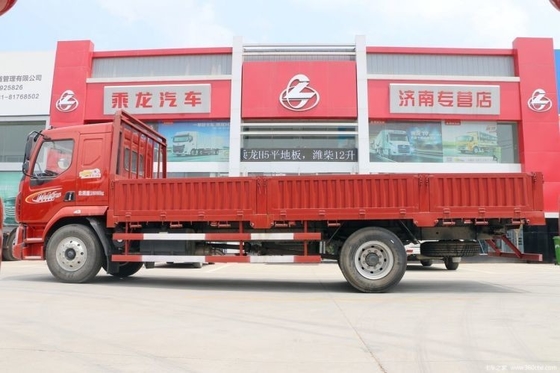 185 chevaux Dongfeng Liuqi Chenglong M3 4X2 6.8m camion camion de marchandises avec une technologie d'économie de carburant