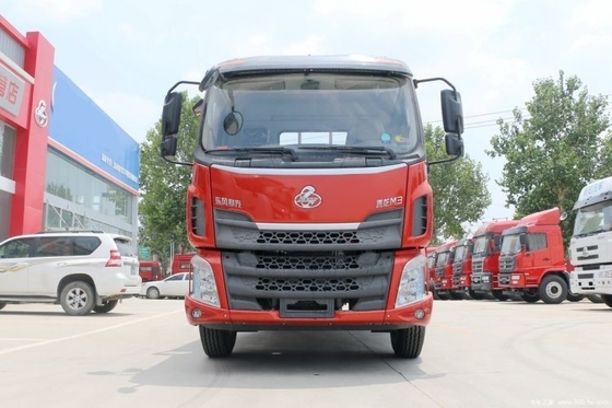 185 chevaux Dongfeng Liuqi Chenglong M3 4X2 6.8m camion camion de marchandises avec une technologie d'économie de carburant