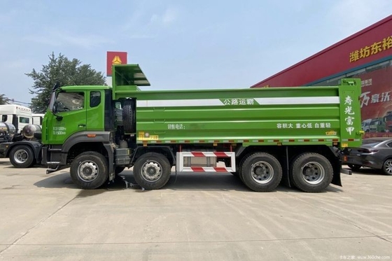 Sinotruk Haohan N5G 340 ch 8X4 5,6 m camion-déchargeur pour le segment des camions lourds et la performance