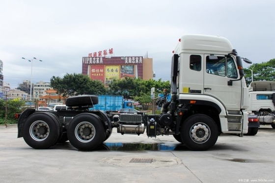 SinotruK Haohan J7G Poids lourd 4*2 6*4 Poids lourd de traction pour le couple maximal Nm 2000-2500Nm