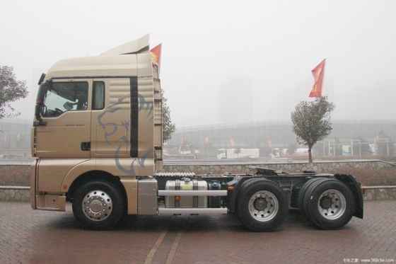 6 cylindres SinoTRUK SITRAK C7H 540HP 6x2R camion tracteur avec boîte de vitesses ZF16S2531TOTO