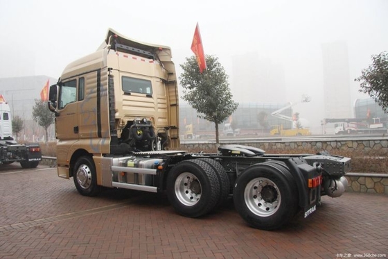 6 cylindres SinoTRUK SITRAK C7H 540HP 6x2R camion tracteur avec boîte de vitesses ZF16S2531TOTO