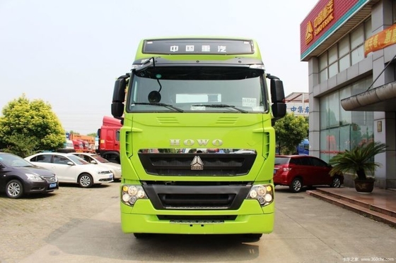 440 chevaux 4X2 Sinotruk HOWO T7H Tracteur avec 2 passagers et capacité moteur 8L