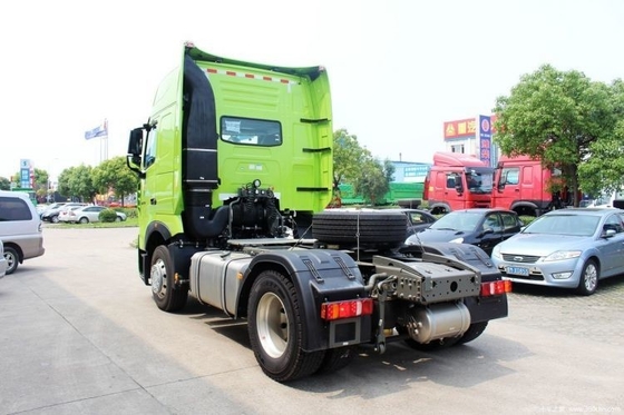 440 chevaux 4X2 Sinotruk HOWO T7H Tracteur avec 2 passagers et capacité moteur 8L