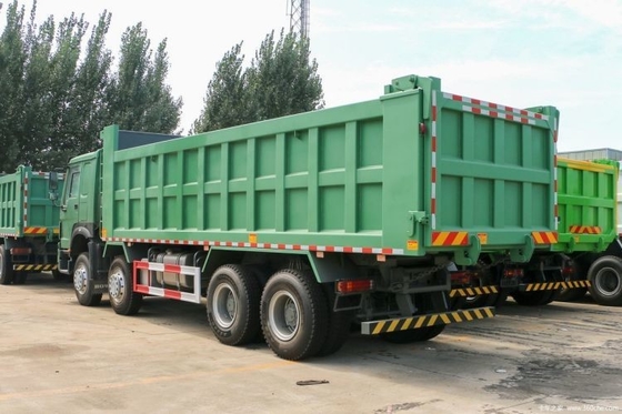Conduire à droite 23 Sinotruk HOWO-7 375hp 8X4 7,6m camions à ordures pour les voitures d'occasion boutique chaude